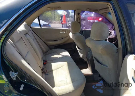 2001 Honda Accord 2.3 Lx z USA, uszkodzony, nr VIN 1HGCG56411A034459